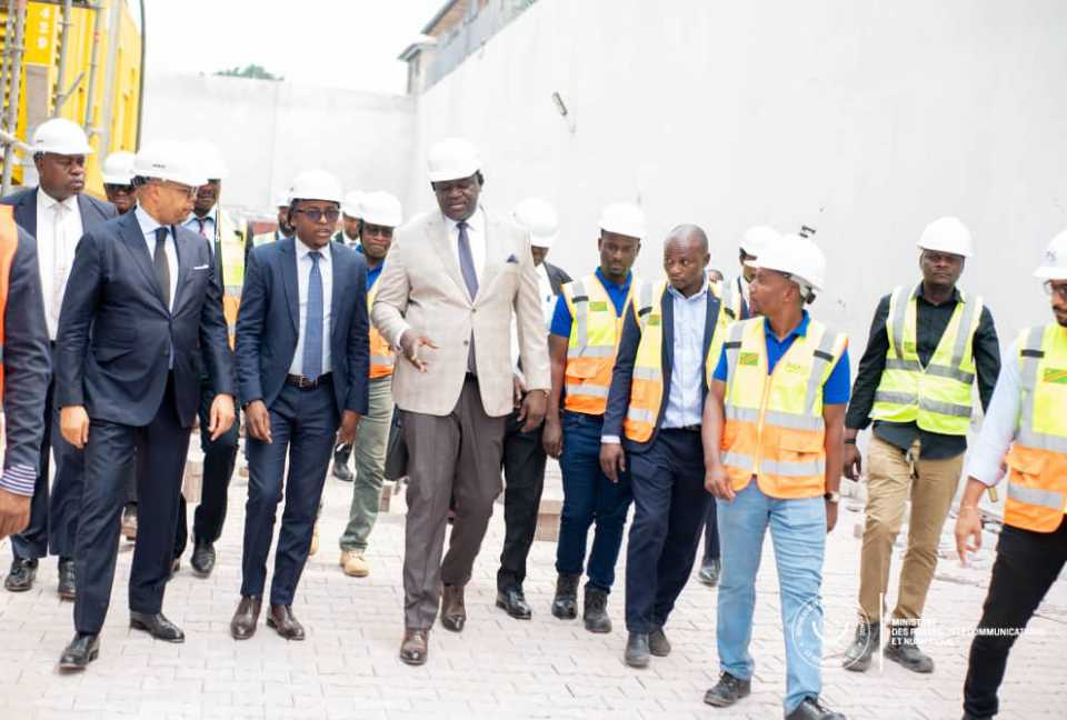 PT-Numérique : Augustin Kibassa Maliba en visite d'inspection du tout premier plus grand Data Center de la RDC en construction à Kinshasa