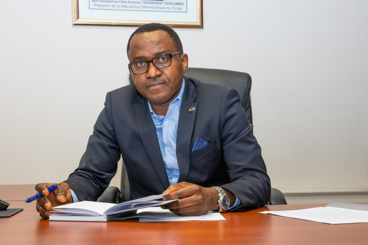 Grands lacs : Devant les euro-députés, Christian Ndongala Nkunku dénonce l’attitude belliqueuse du Rwanda en RDC et tire une sonnette d’alarme sur le risque de régionalisation du conflit